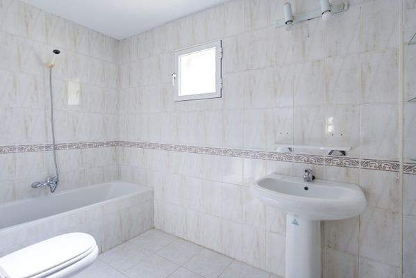 CASA CALLE SANTA CRUZ 94  0019-min.jpg