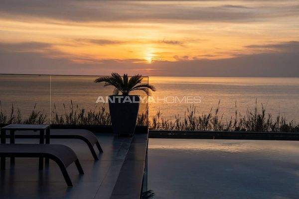 Chic Properties in the 5-Star Hotel Concept Complex in Alanya