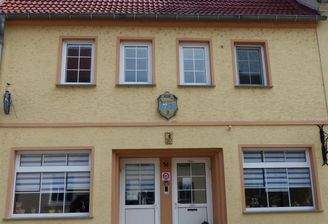 Vorderansicht Eingang