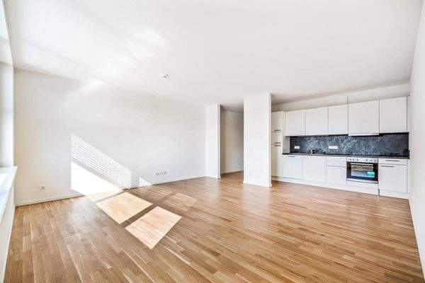 Beispiel Wohnzimmer + Küche 