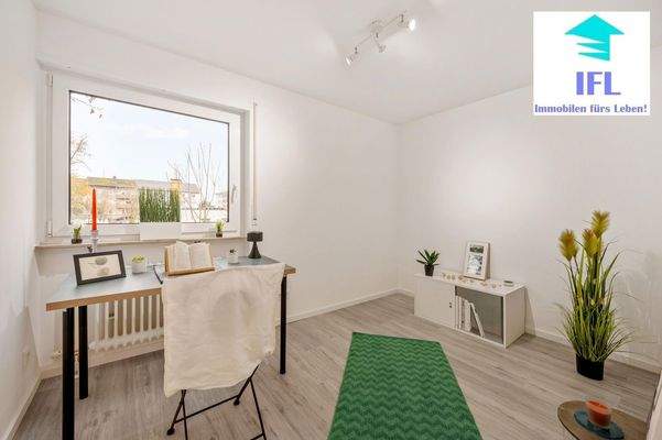 Kinder-/ Arbeitszimmer Bild 1