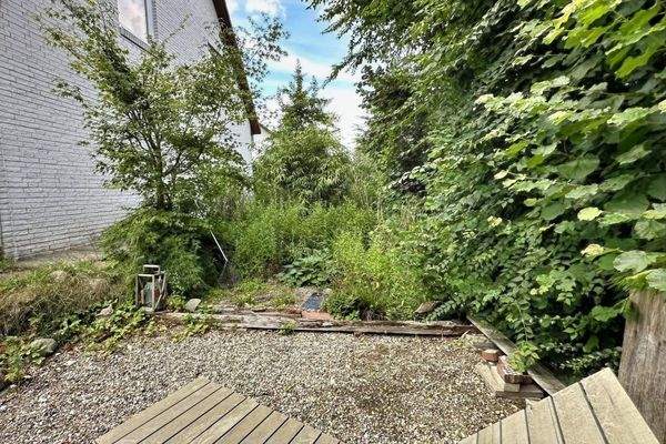 Gartenrückseite DG Wohnung