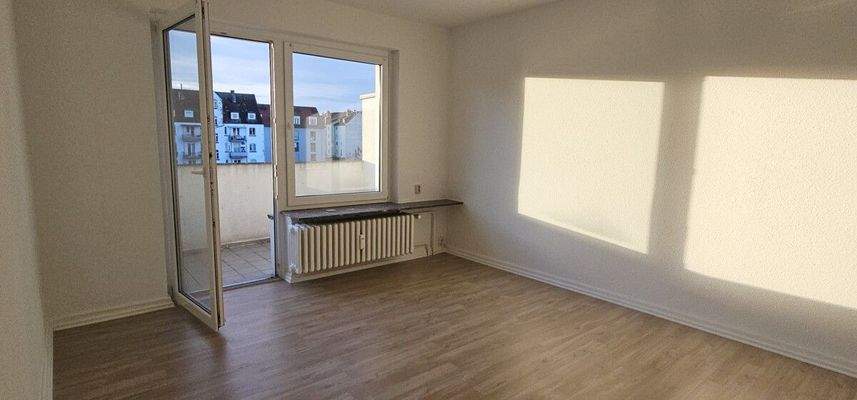 Zimmer mit Balkon