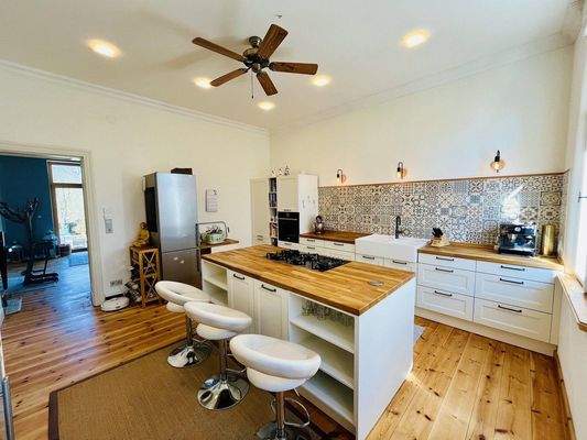 Kücheninsel mit Gaskochfeld