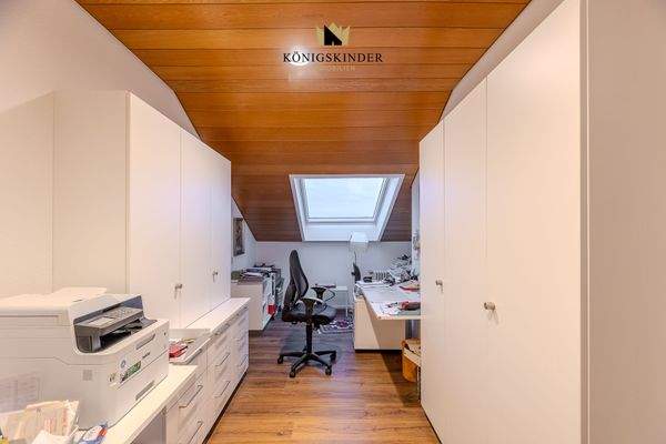 Auch ein Office ist da...