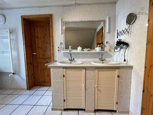 Waschgelegenheit Dachgeschoss