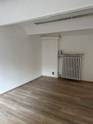 Helles Büro im Untergeschoss