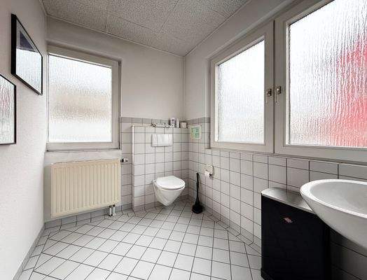 WC Damen EG