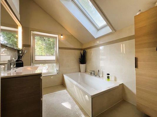 Badezimmer OG Bild 1