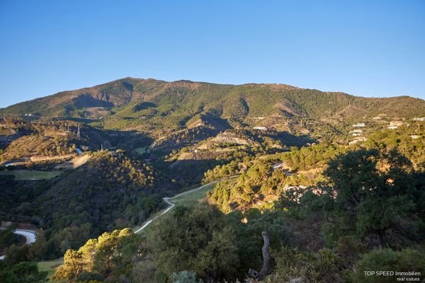 Photo: Plot in Benahavis