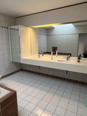 Badezimmer mit Badewanne