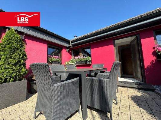 Sitzecke am Gartenhaus