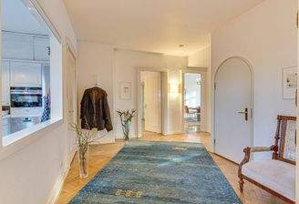 Hier erwartet Sie ein repräsentatives Anwesen...