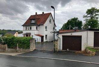 Haus und Garage
