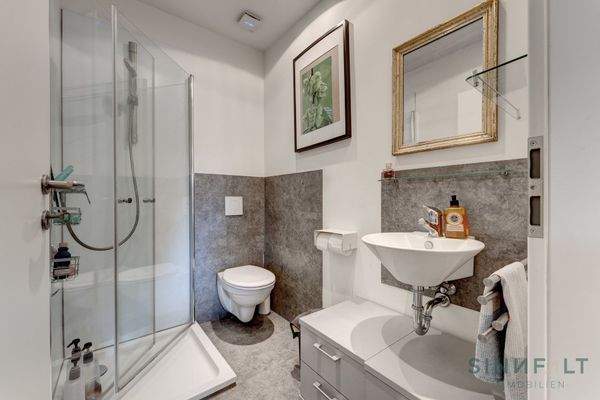 Modernes Bad in Wohnung 5