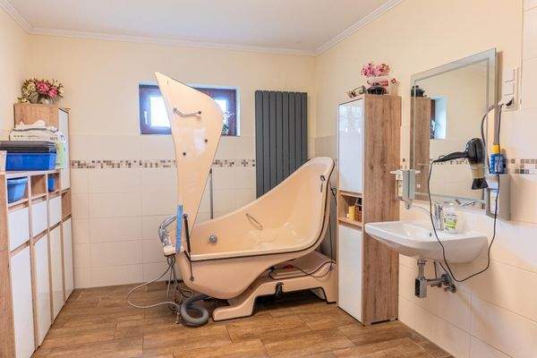  Pflegeeinrichtung Waschraum