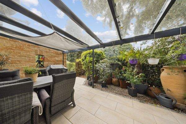 überdachte Terrasse