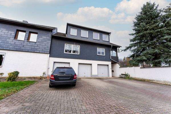 Garagen und vermietete Fläche