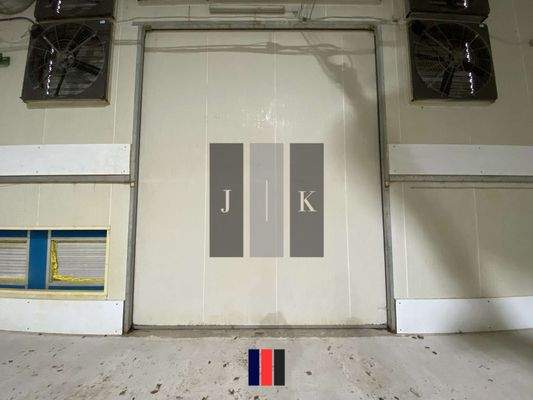 Hallentor Innenansicht