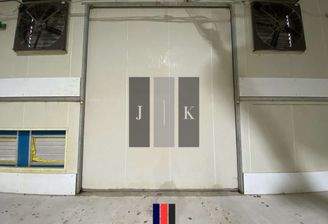 Hallentor Innenansicht