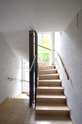 Treppenhaus EG zum OG