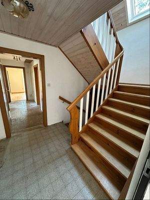 Bestand Eingang und Treppenhaus