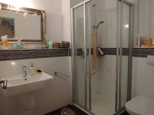 Duschbad im Erdgeschoss