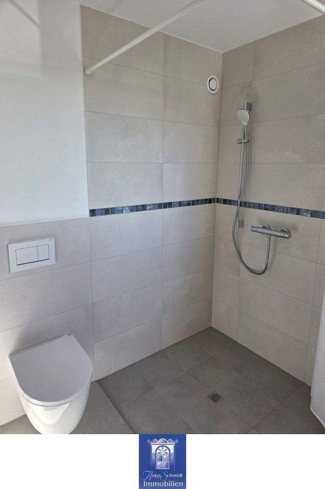 Erstbezug! Traumwohnung im Neubau, Fußbodenheizung, großer Balkon, EBK, Lift! - Photo 3