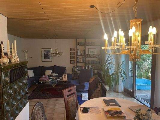 Wohnzimmer mit Zugang zur Ter.