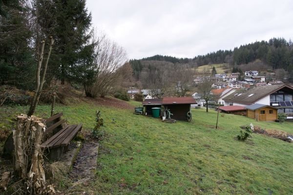Gartenbank mit Ausblick