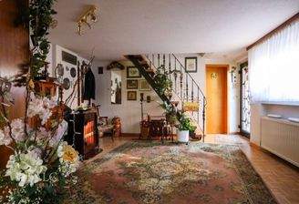 Eingang und Esszimmer EG