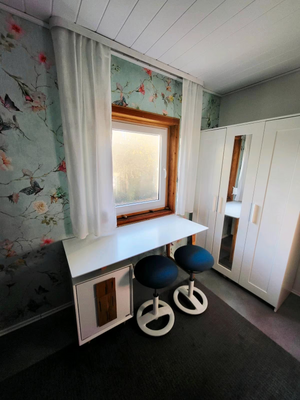 6b785578-0a83-4b69-807b-80a3a1bbfe2c