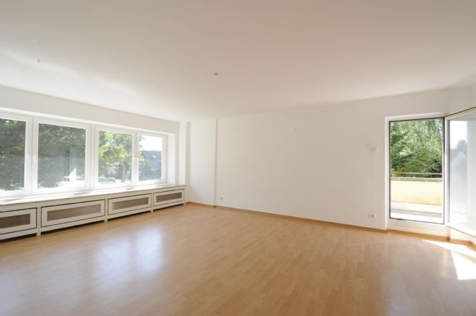 Gemütliches 1-Raum-Appartement, modernes Bad, schöner Balkon, EBK, Stellplatz