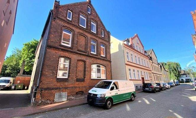 Aussenansicht - Straße.jpg