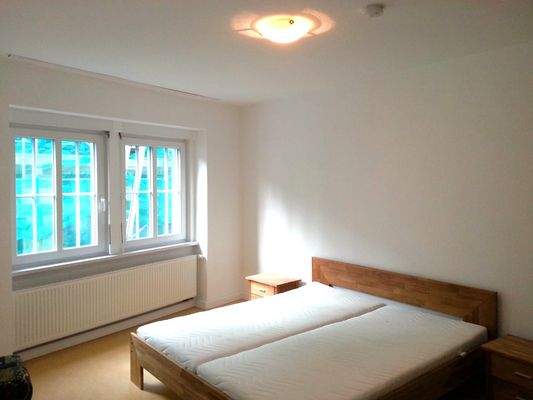 Geräumiges Schlafzimmer