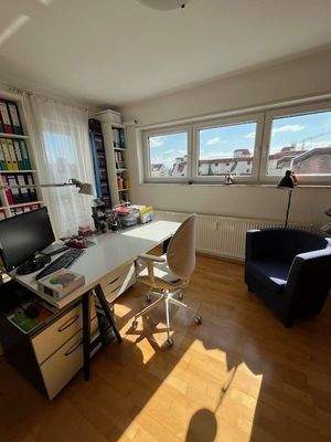 Büro im zweiter Etage