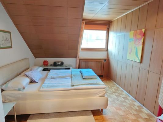 Schlafzimmer (OG)