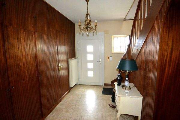 14  mit Garderobe und