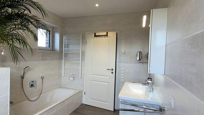 Badewanne Bad en-Suite.jpeg