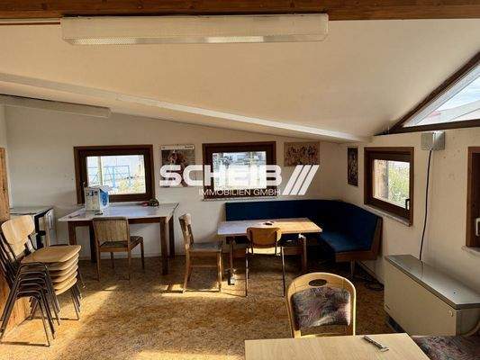 Mitarbeiterräume vorhanden