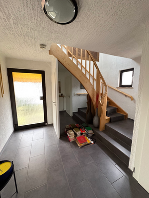 Eingangsbereich mit Treppenhaus