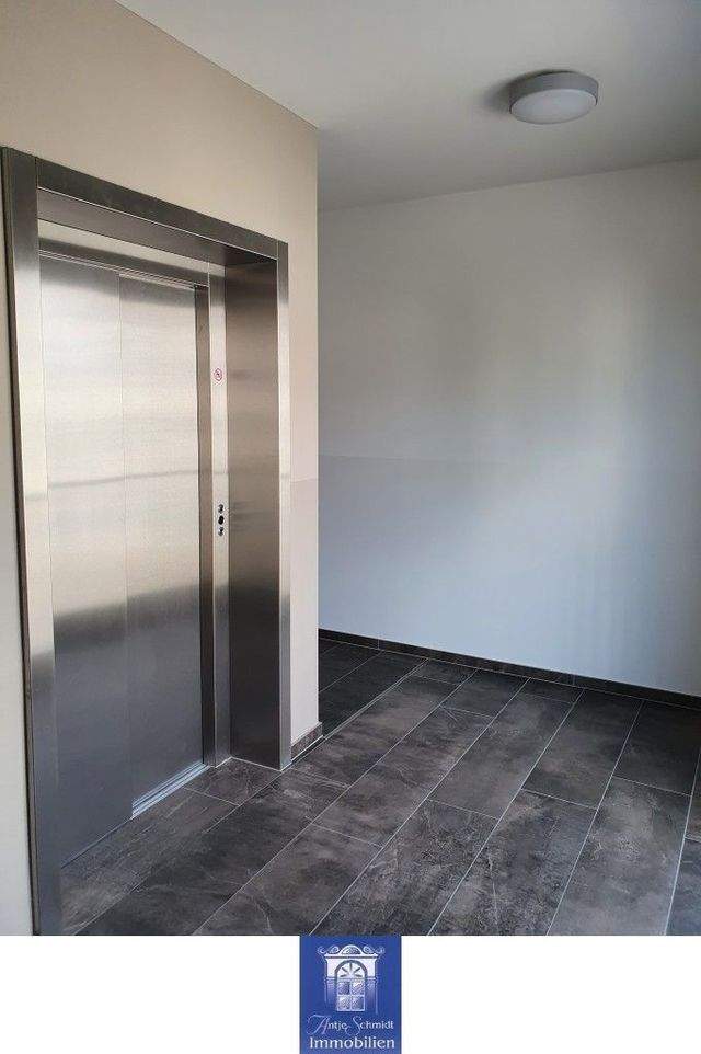 Moderne Neubauwohnung ... hochwertig ausgestattet ... Lift! - Foto 2