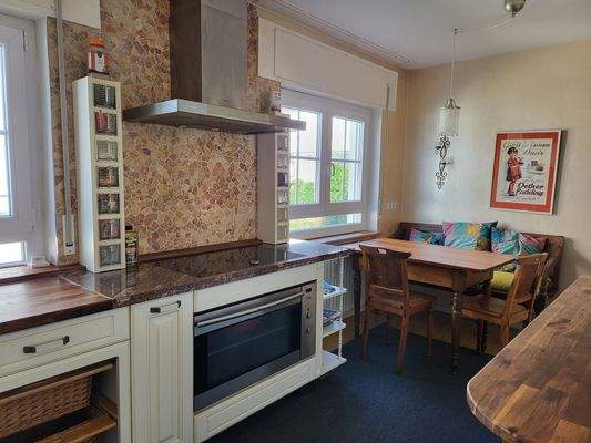 schöne Wohnküche EG.JPG