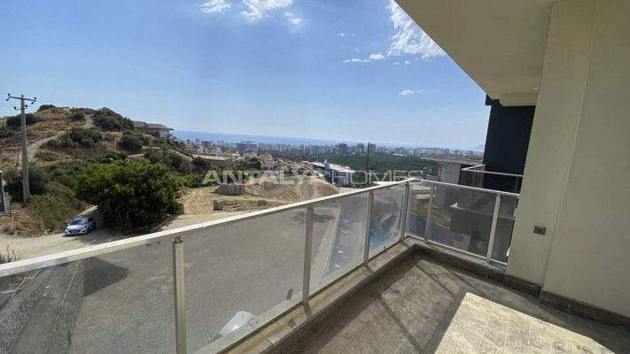 Apartments with Excellent City and Nature Views in Alanya