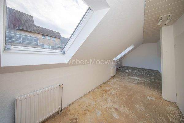 3474 Kinderzimmer o. Büro