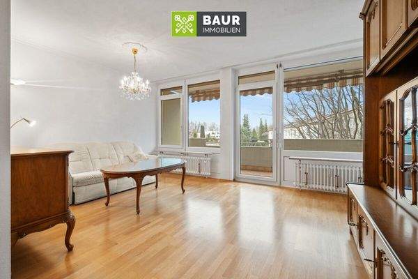 Wohnbereich mit Zugang zum Südbalkon