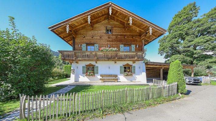 KITZIMMO-Alpenchalet in sonniger Ruhelage mit Kaiserblick - Immobilien Ellmau.
