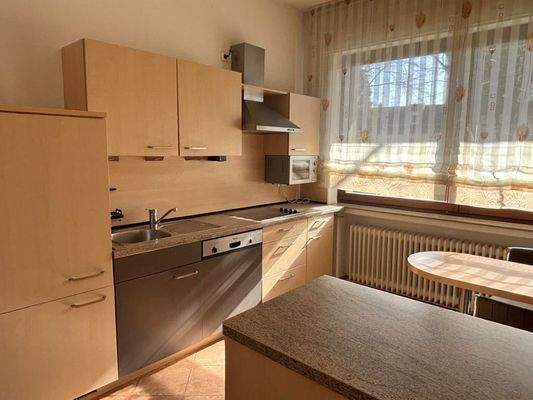 Einbauküche mit Sitzmöglichkeit