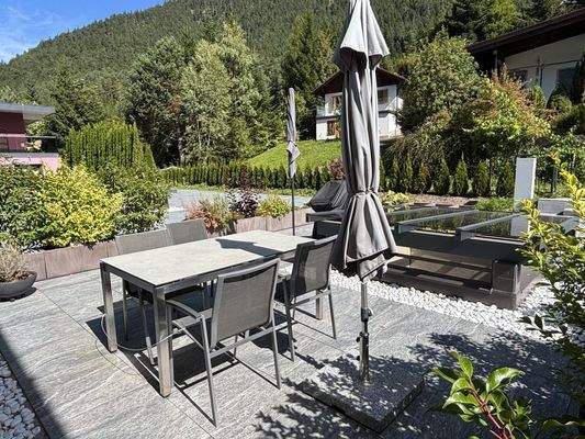 ABD4E202-3900-4D1B-A911-54FC33BE553A