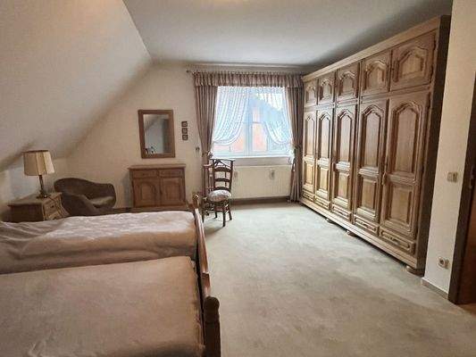 Schlafzimmer 1.OG 2